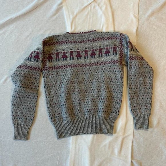 gray patterned sweater. casual corner 100% shetland wool. tagged M best fits - Picture 3 of 3